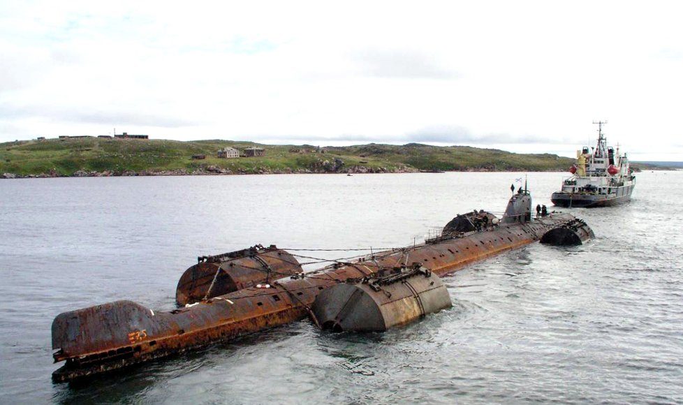 sunk submarine russian